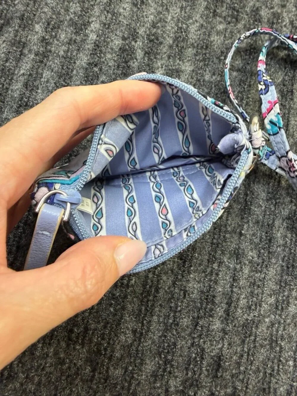 Vera Bradley Quilted Zip ID Card Holder Wallet Lanyard Light Blue Floral